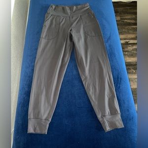 Gray joggers with pockets size medium